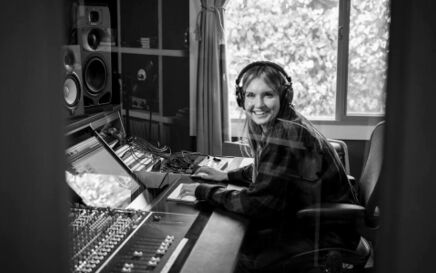 Meet Claire Morison, the “midwife” of the studio musician