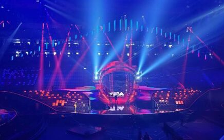 JBL VTX Series rocks MTV Video Music Awards: “we really push the rigging system to its limits”