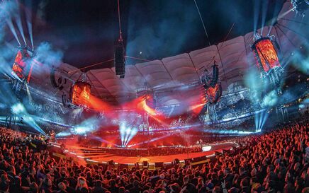 Metallica M72 world tour unleashes Meyer Sound Panther sound system