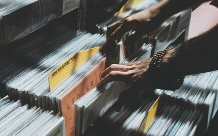 UK vinyl LP sales increase for 16th consecutive year in 2023