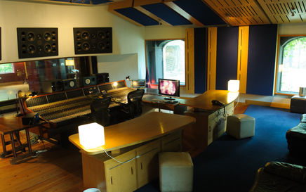 Grouse Lodge Studios: Home From Home